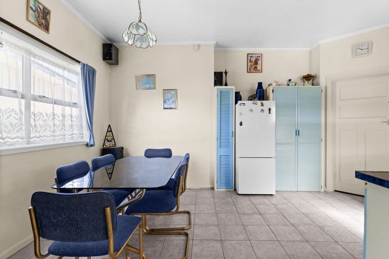Photo of property in 424 Massey Street, Akina, Hastings, 4122