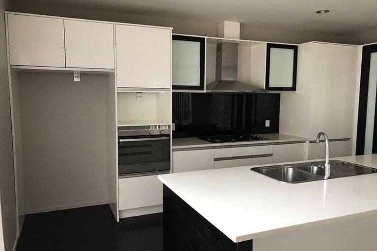 Photo of property in 14 Stamford Crescent, Flat Bush, Auckland, 2019