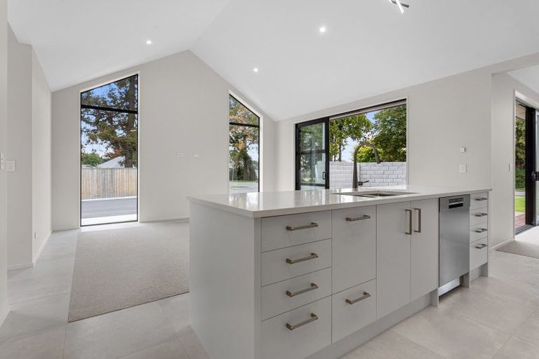 Photo of property in 1 Gulati Lane, Mairehau, Christchurch, 8052