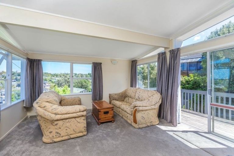 Photo of property in 20 Chequers Avenue, Glenfield, Auckland, 0629