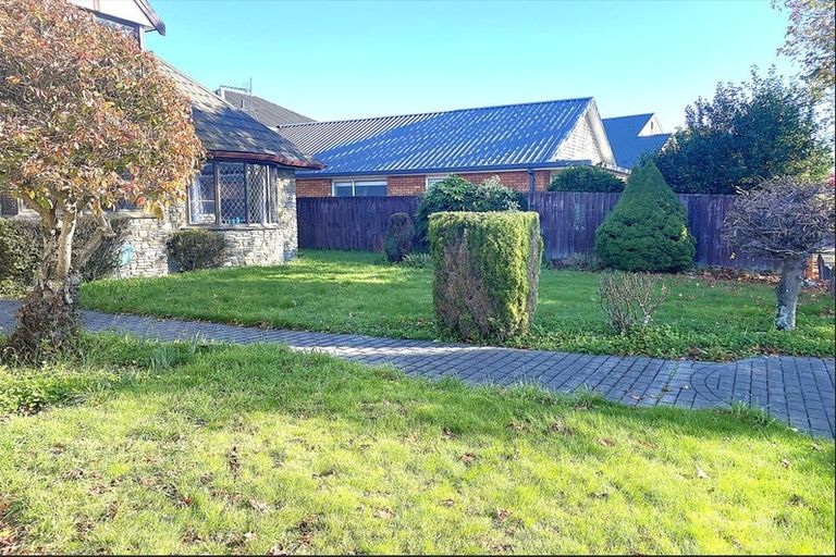 Photo of property in 17 San Rafael Place, Burnside, Christchurch, 8053