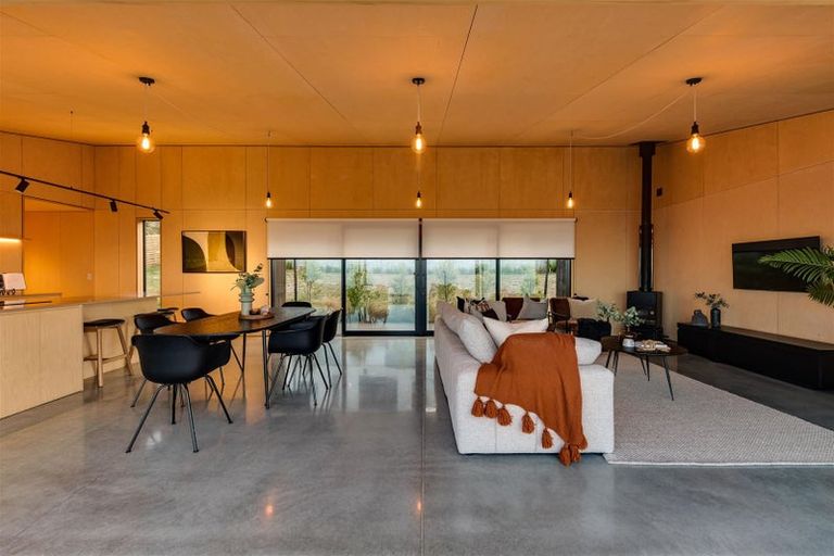 Photo of property in 5 Sowerby Place, Richmond Hill, Christchurch, 8081