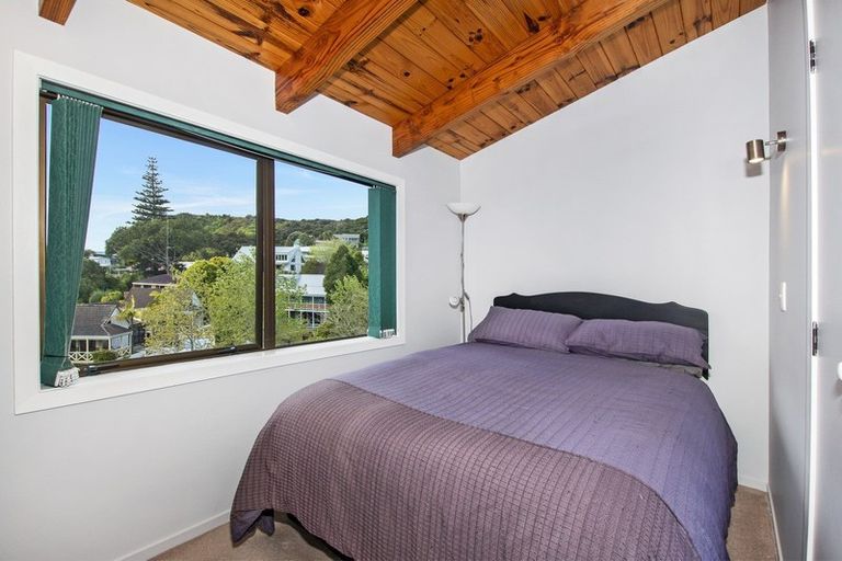 Photo of property in 25 Tapeka Road, Russell, 0202