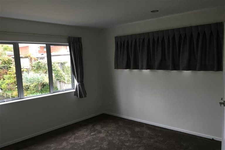 Photo of property in 3a Livingstone Street, Milford, Auckland, 0620