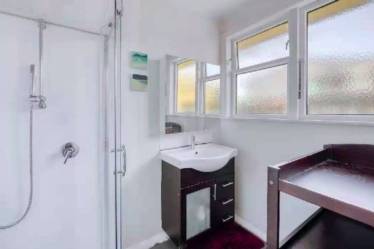 Photo of property in 43 Justine Street, Cannons Creek, Porirua, 5024