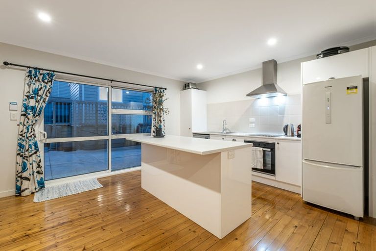 Photo of property in 110 Te Pene Avenue, Titahi Bay, Porirua, 5022