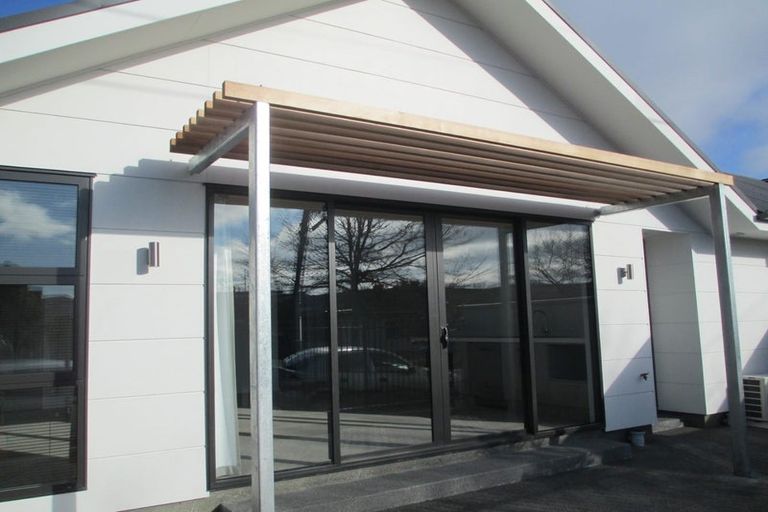 Photo of property in 29c Clarence Street South, Addington, Christchurch, 8024