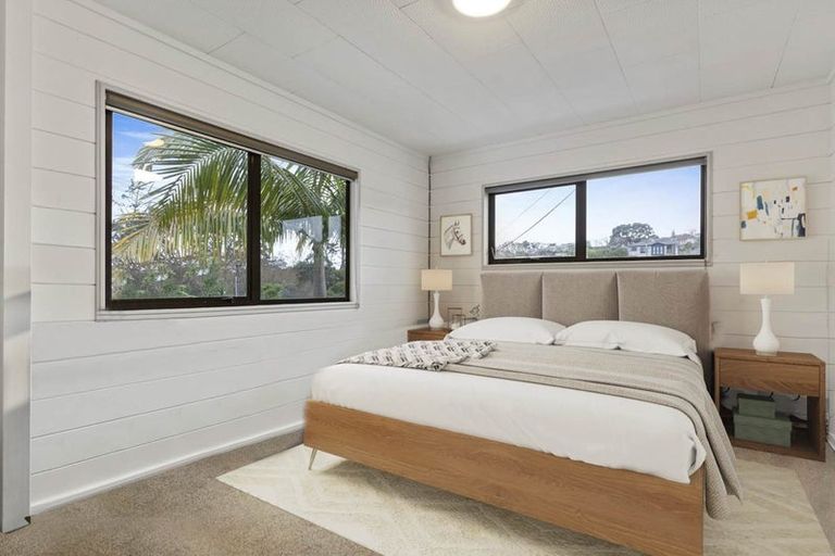 Photo of property in 1/690 Beach Road, Browns Bay, Auckland, 0630