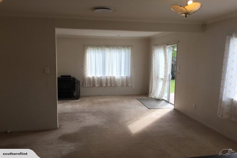 Photo of property in 17 Emmerdale Avenue, Papakura, 2110