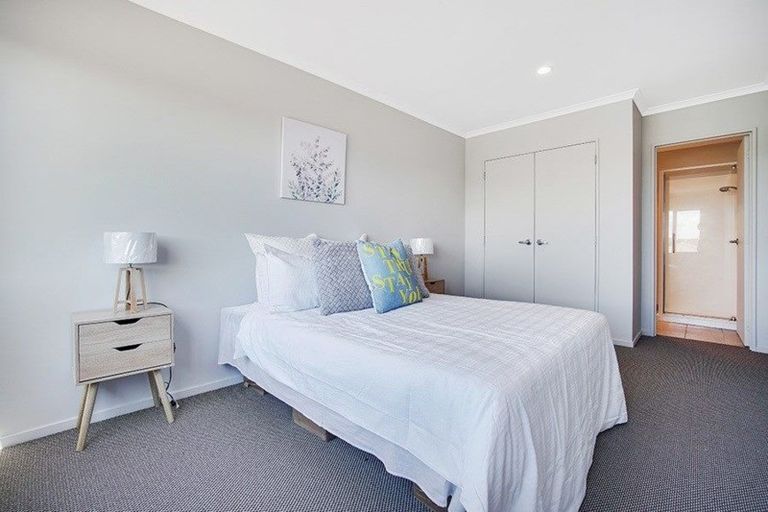 Photo of property in 65 Naylors Drive, Mangere, Auckland, 2022