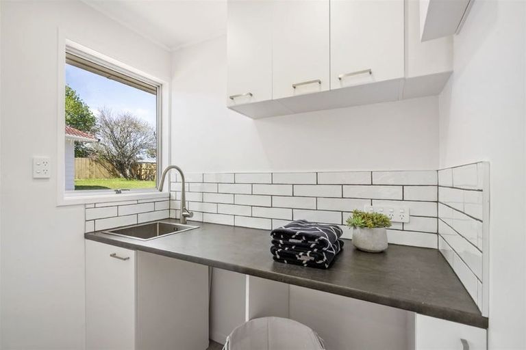 Photo of property in 35 Bayview Road, Bayview, Auckland, 0629