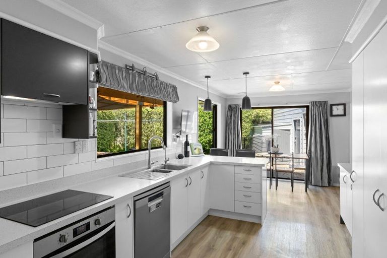 Photo of property in 14 Matipo Street, Levin, 5510