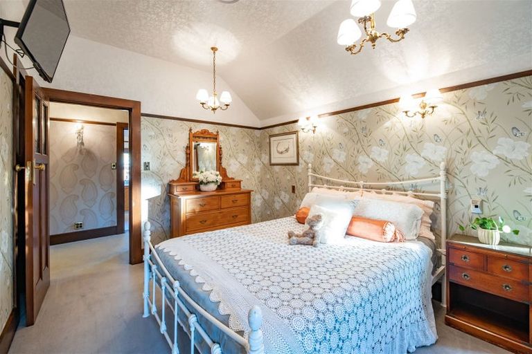 Photo of property in 283 Papanui Road, Merivale, Christchurch, 8052