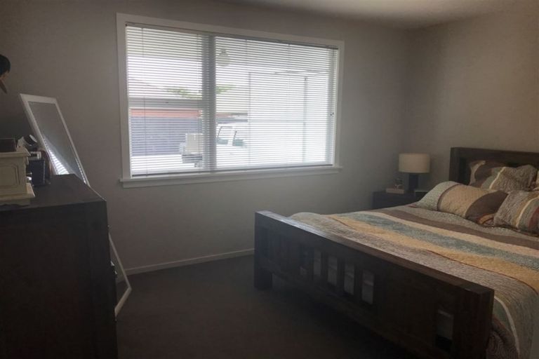 Photo of property in 2/40a Brookside Terrace, Bryndwr, Christchurch, 8053