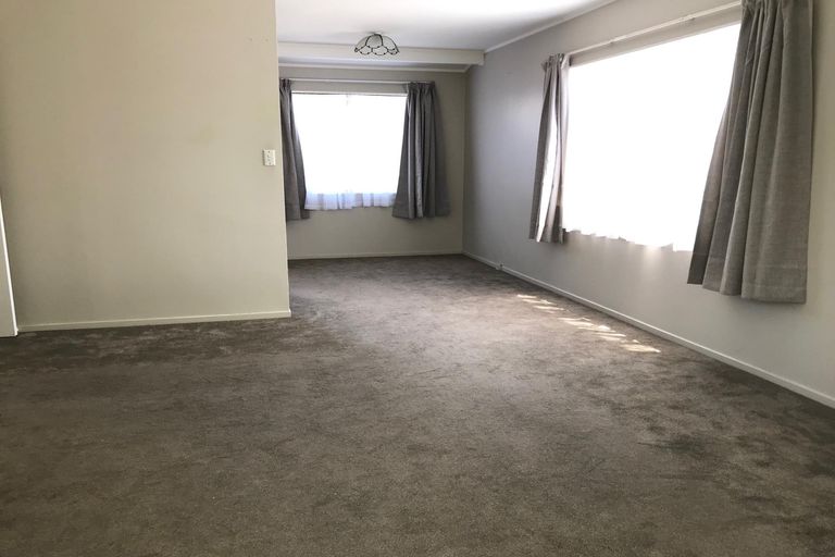 Photo of property in 2/6 Esperanto Road, Papatoetoe, Auckland, 2025