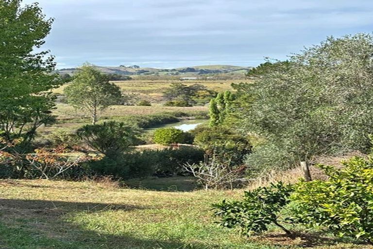 Photo of property in 85b Te Pahi River Drive, Paparoa, Maungaturoto, 0583