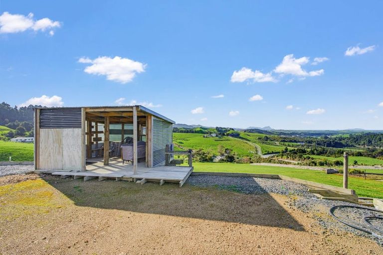 Photo of property in 717 Millbrook Road, Waipu, 0582