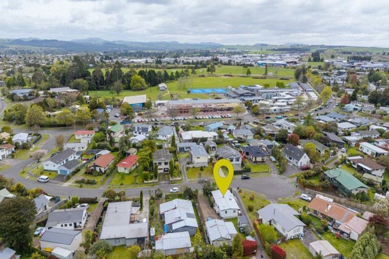 Photo of property in 6 Glengarry Place, Hilltop, Taupo, 3330