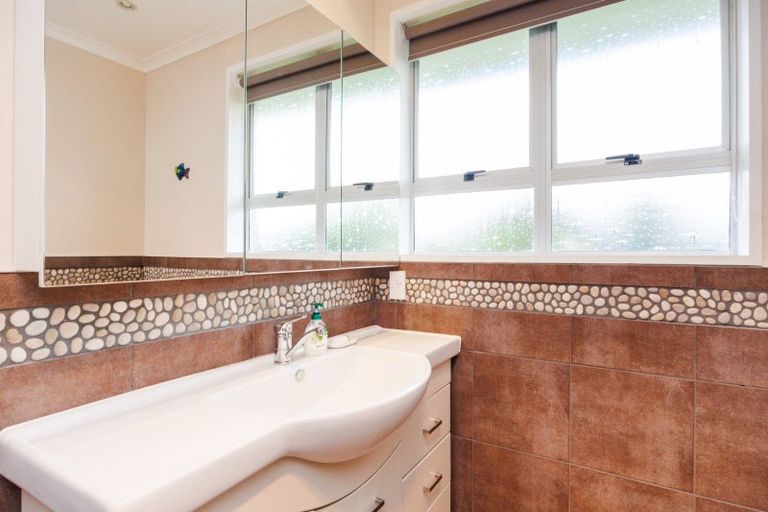 Photo of property in 28 Kennedy Avenue, Feilding, 4702