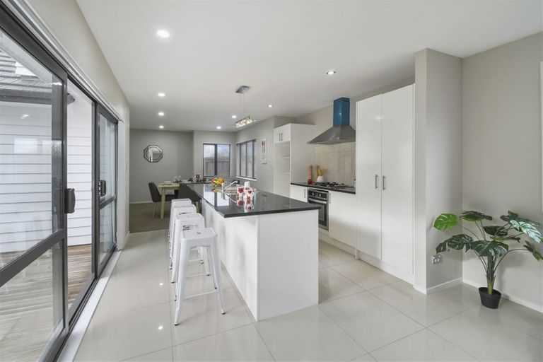 Photo of property in 53 Tarapiroe Avenue, Takanini, 2112