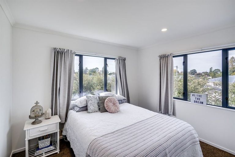 Photo of property in 101a Main Road, Clive, 4102