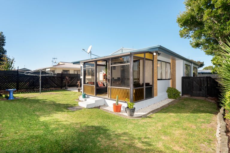 Photo of property in 35 Matavai Street, Mount Maunganui, 3116