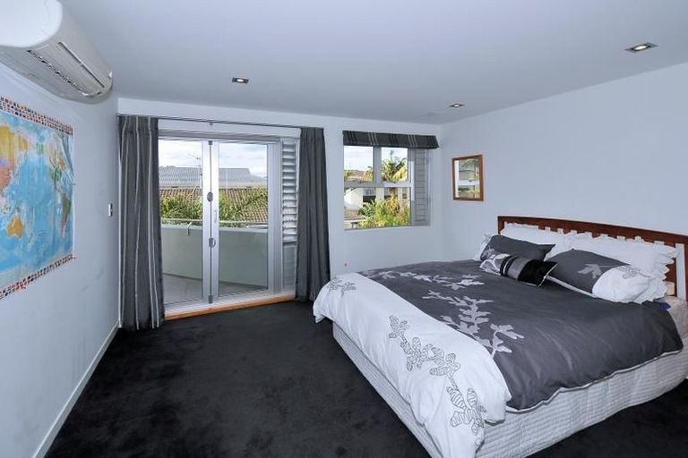 Photo of property in 34a Ocean View Road, Milford, Auckland, 0620