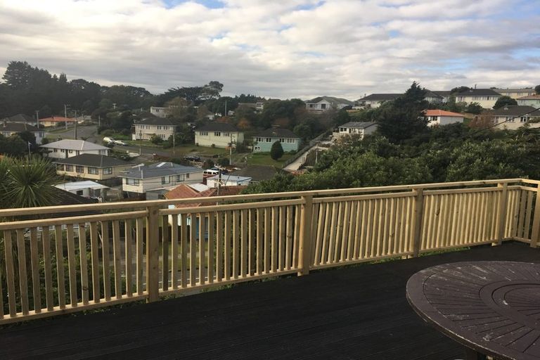Photo of property in 130 Champion Street, Cannons Creek, Porirua, 5024