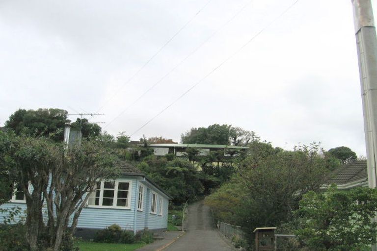 Photo of property in 8a Hinau Street, Tawa, Wellington, 5028