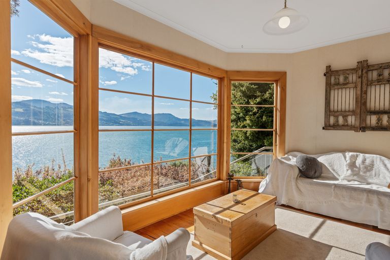Photo of property in 1 Howard Street, Macandrew Bay, Dunedin, 9014