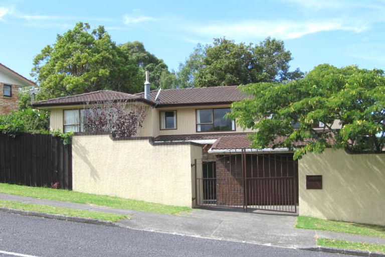 Photo of property in 107 Weatherly Road, Torbay, Auckland, 0630