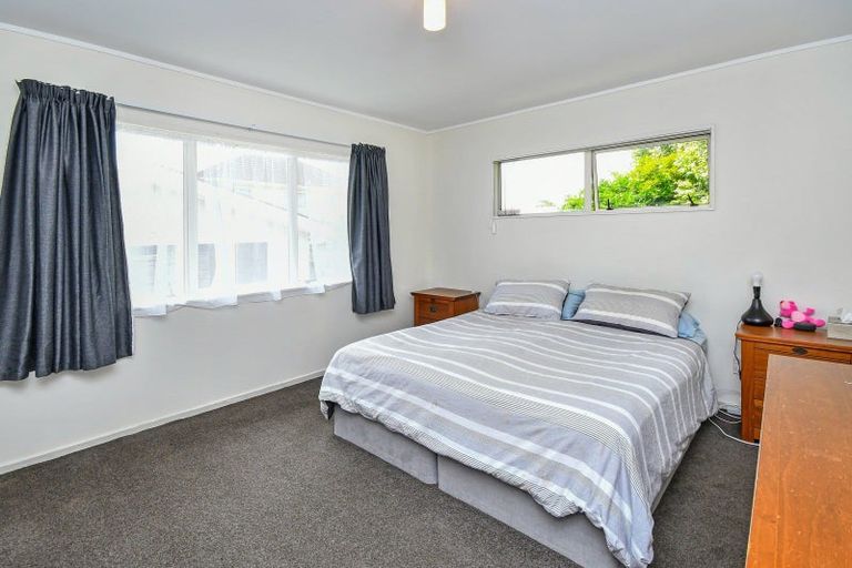 Photo of property in 2/19 Cameron Street, Papakura, 2110