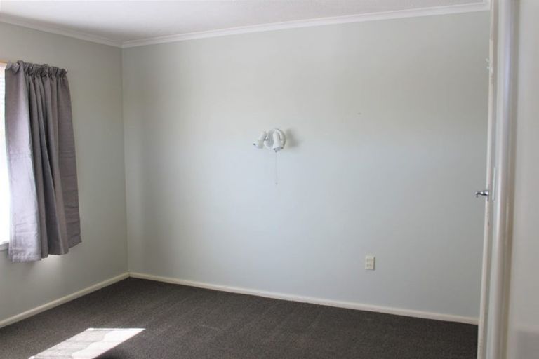 Photo of property in 11 Munro Street, Redwood, Christchurch, 8051