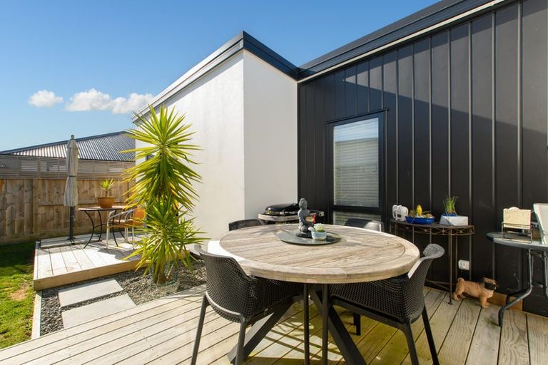 Photo of property in 73 Pasture Way, Papamoa, 3118