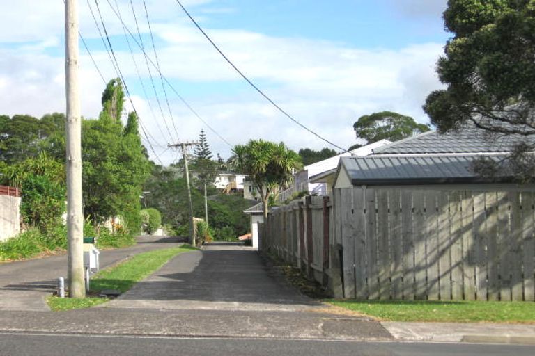 Photo of property in 131a View Road, Sunnyvale, Auckland, 0612