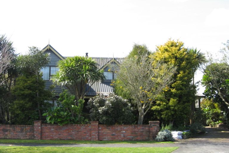 Photo of property in 12 Elder Grove, Whalers Gate, New Plymouth, 4310