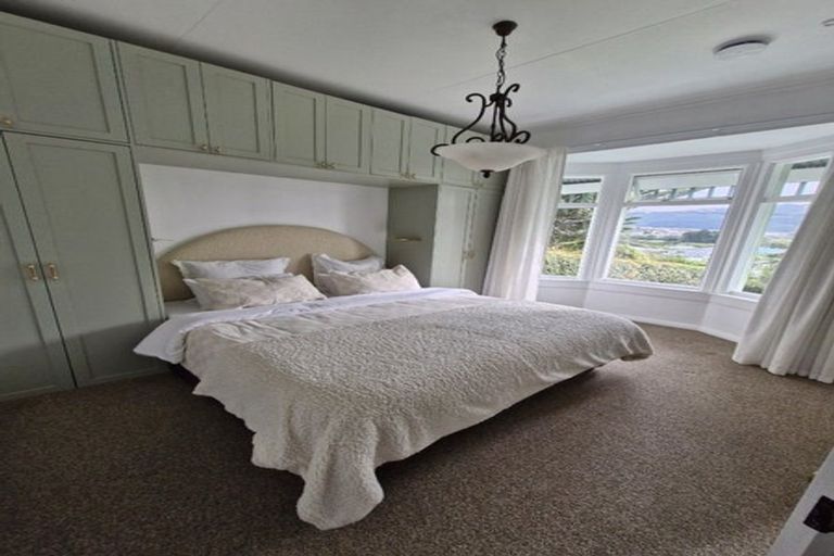 Photo of property in 33 Awatea Street, Ranui, Porirua, 5024