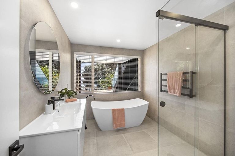 Photo of property in 208 Vipond Road, Stanmore Bay, Whangaparaoa, 0932