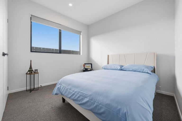 Photo of property in 13 Ngakau Road, Karaka, 2113