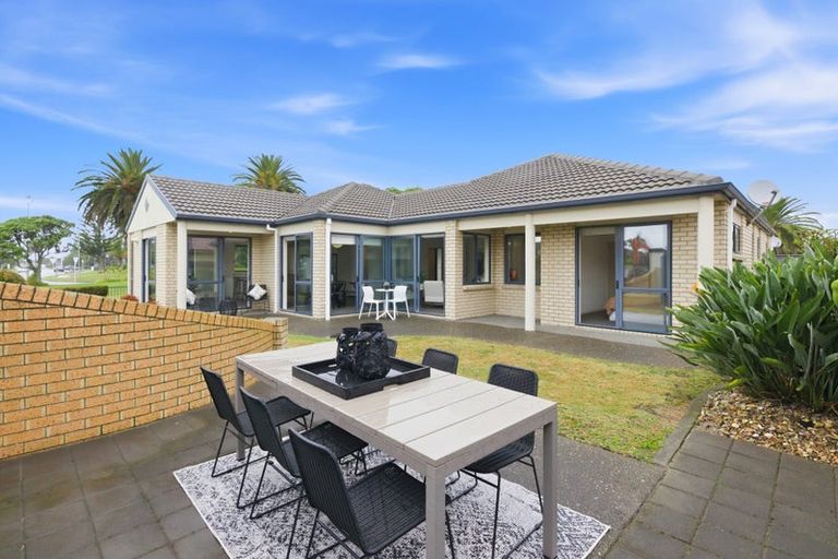 Photo of property in 2 Beachwater Drive, Papamoa Beach, Papamoa, 3118