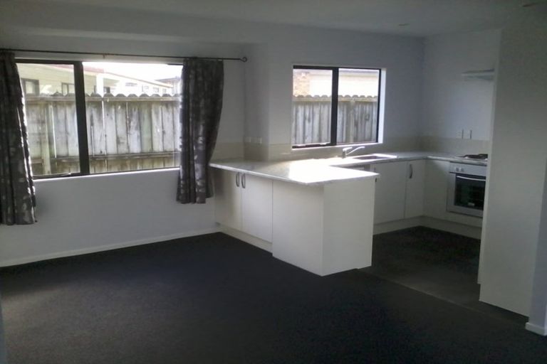 Photo of property in 12 O'sullivan Place, Waiuku, 2123