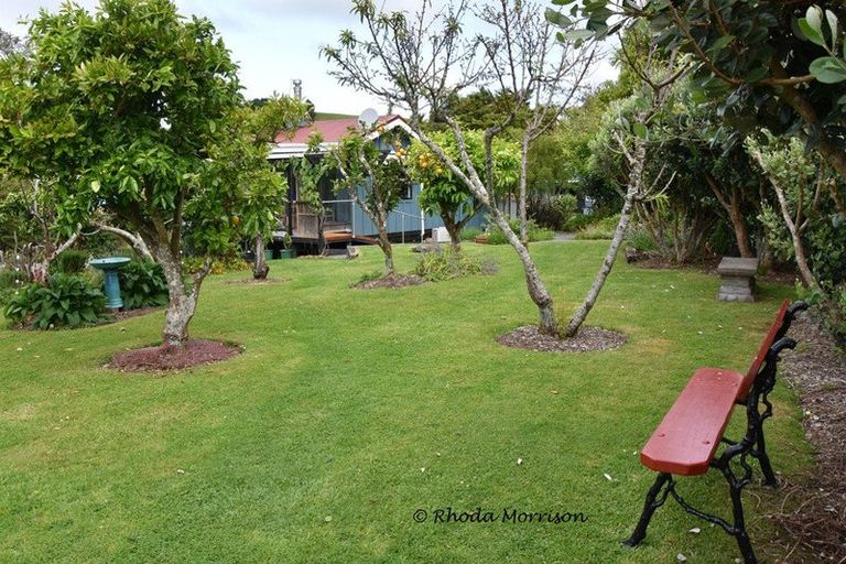 Photo of property in 43 Pahi Road, Paparoa, 0571