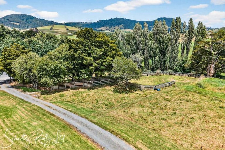 Photo of property in 218 State Highway 12, Brynderwyn, Maungaturoto, 0587