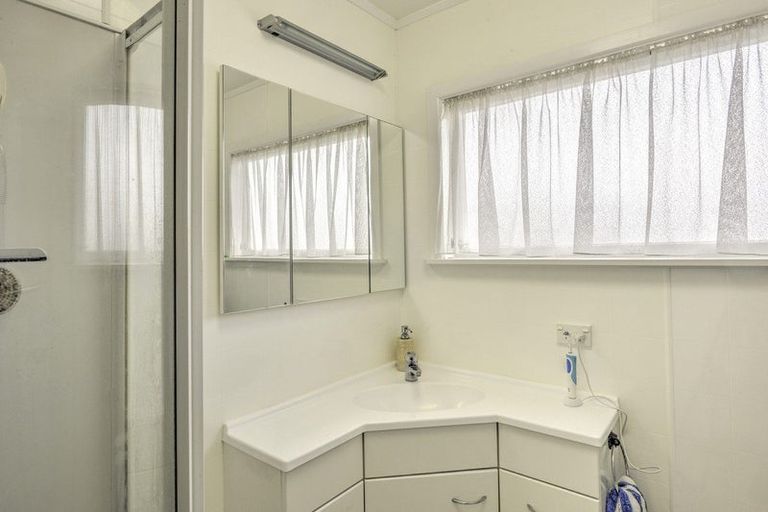 Photo of property in 11 Fairbrother Street, Carterton, 5713