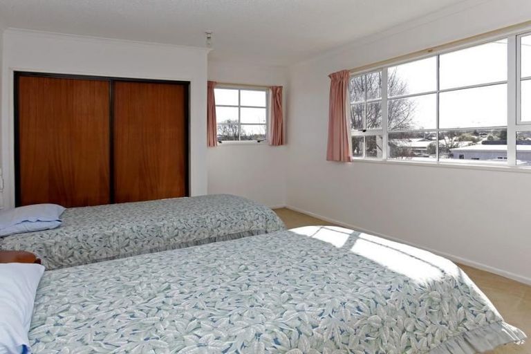 Photo of property in 27 Munro Street, Redwood, Christchurch, 8051