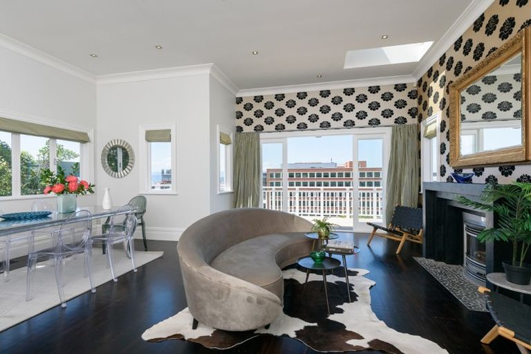 Photo of property in 11 Central Terrace, Kelburn, Wellington, 6012