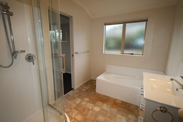 Photo of property in 142 Waitaha Road, Welcome Bay, Tauranga, 3112