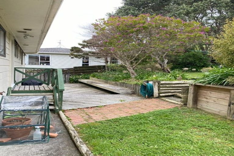 Photo of property in 66 Fyvie Avenue, Tawa, Wellington, 5028