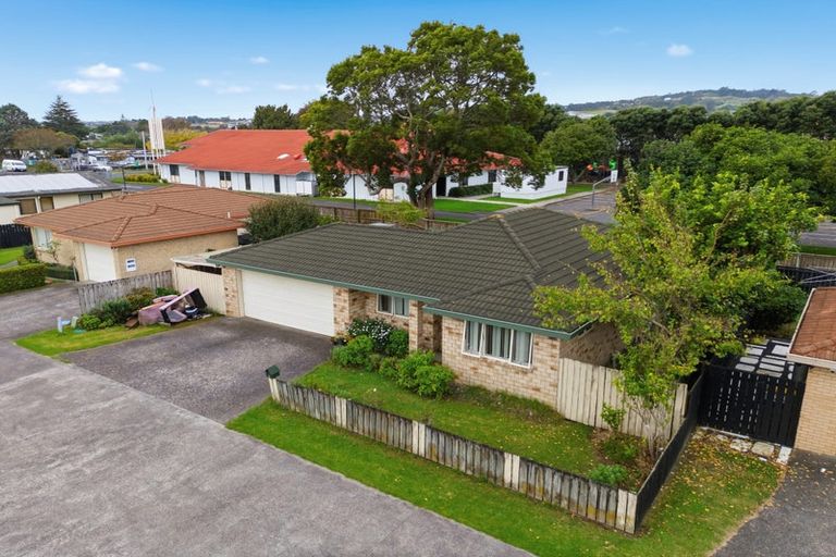 Photo of property in 99c Settlement Road, Papakura, 2110