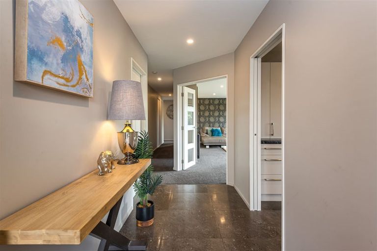 Photo of property in 17 Gosling Crescent, Halswell, Christchurch, 8025